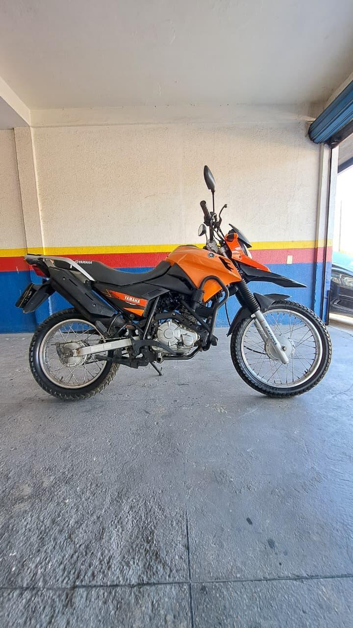 YAMAHA XTZ 150 CROSSER E LATERAL DIREITA